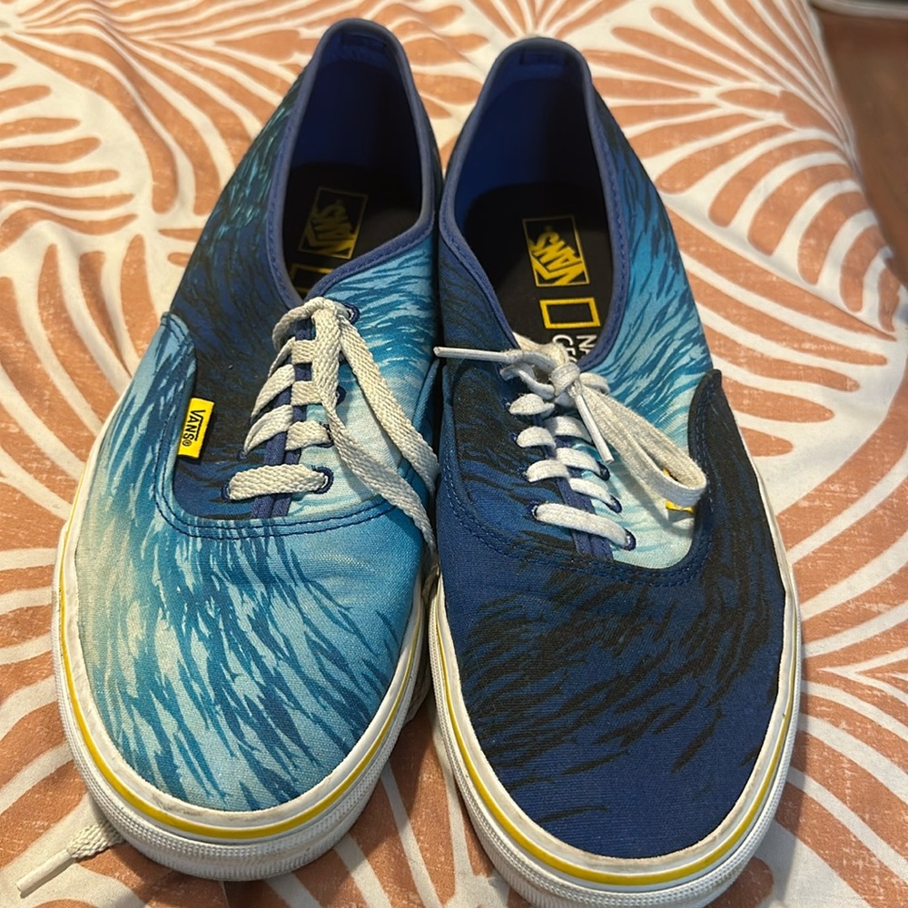 Nat Geo vans